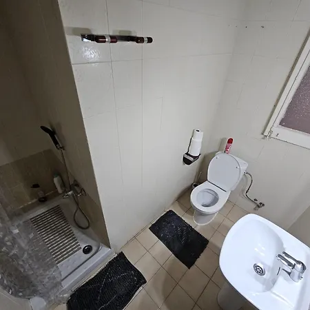 Meridiana Nino House Capsule hotel Barcelona